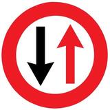 Väistämisvelvollisuus kohdattaessa - rent | PreferRent