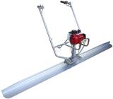 Wibrująca listwa zgarniająca do betonu, 4 m, benzynowa - wynajem | PreferRent